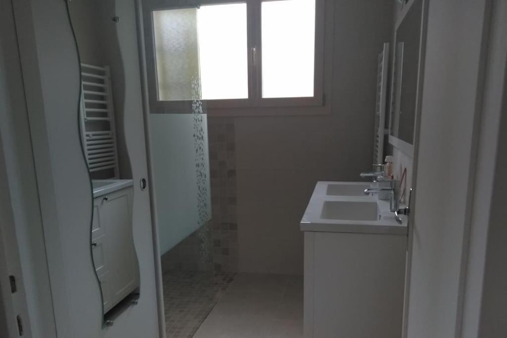 Grande Maison De Plain Pied Avec Jardin Arbore. Champignelles Zewnętrze zdjęcie