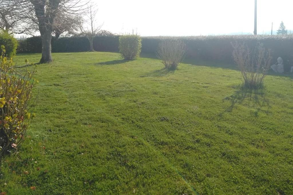 Grande Maison De Plain Pied Avec Jardin Arbore. Champignelles Zewnętrze zdjęcie